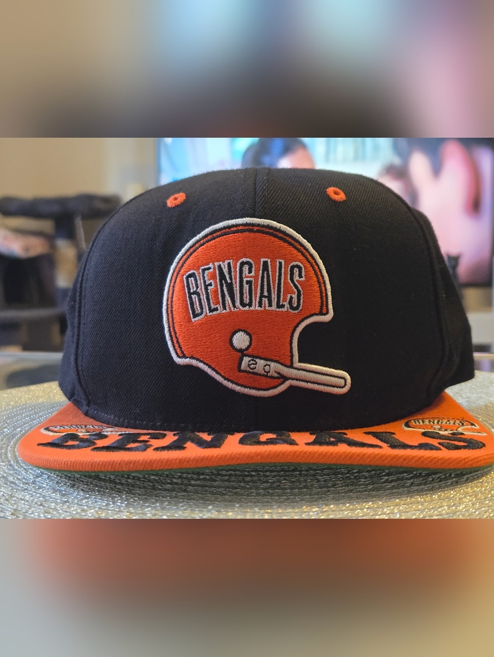 Vtg Mitchell & Ness Bengals Hat Throwback Logo Snapback Black Orange Bill RARE